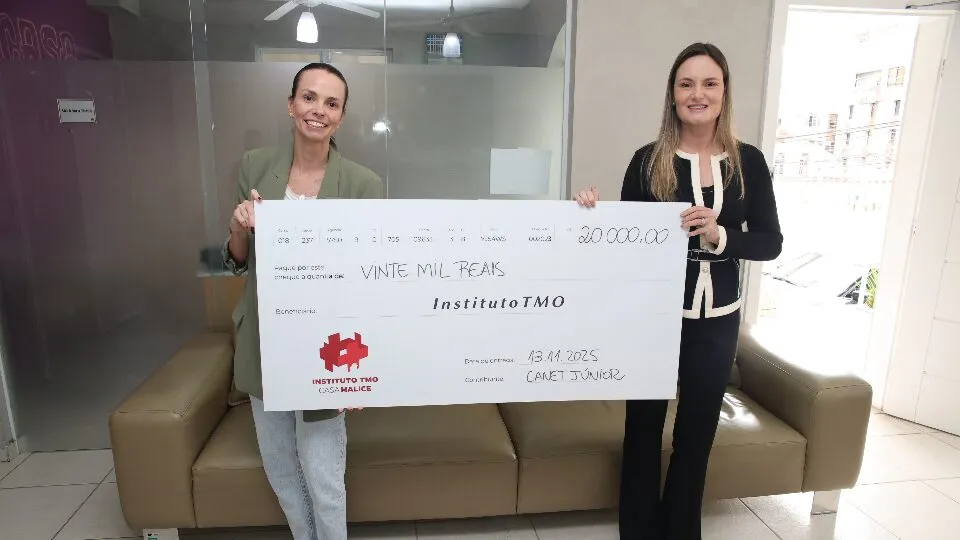 Canet Júnior comemora 20 anos com entrega de cheque-doação a Instituto TMO